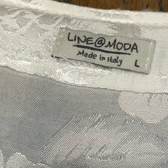 ❣️LINE@MODA Top - white-Size L - Picture 2 of 7
